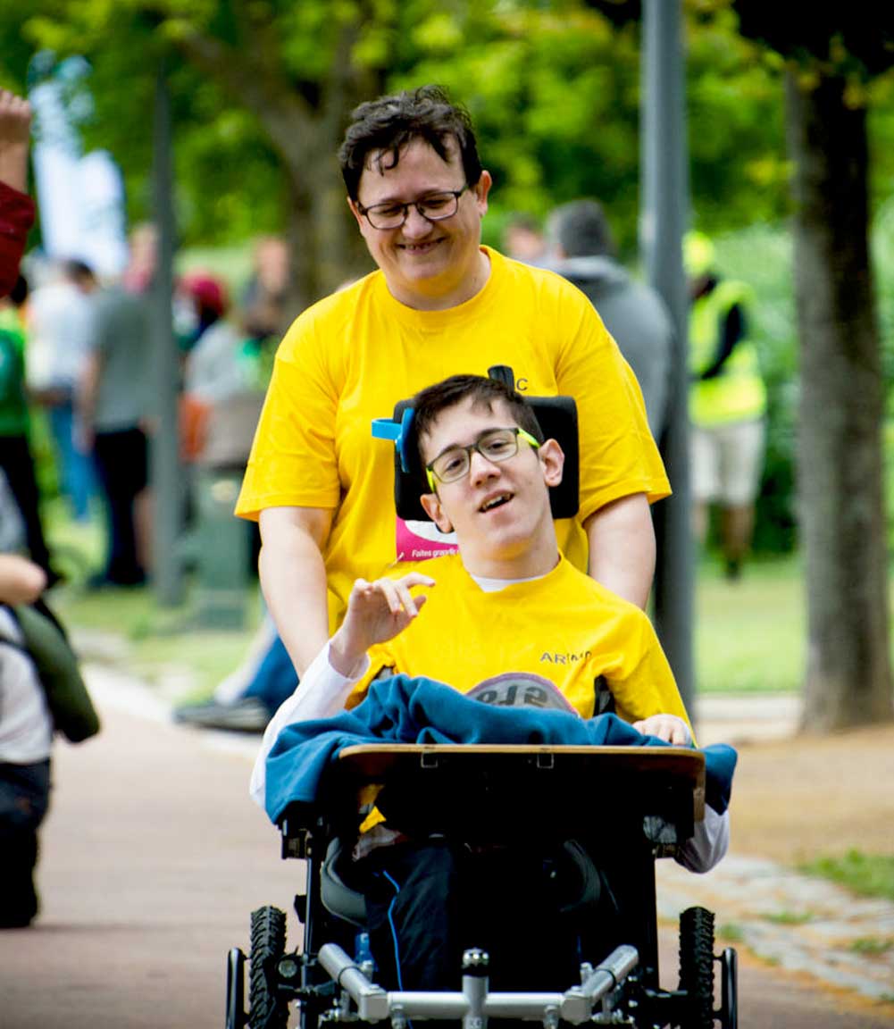 Help: disabled children integrate into the community